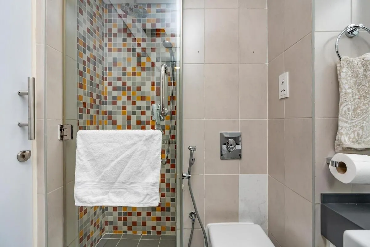 Deluxe Serene Views Studio In Dubai Palm Jumeirah Apartment
