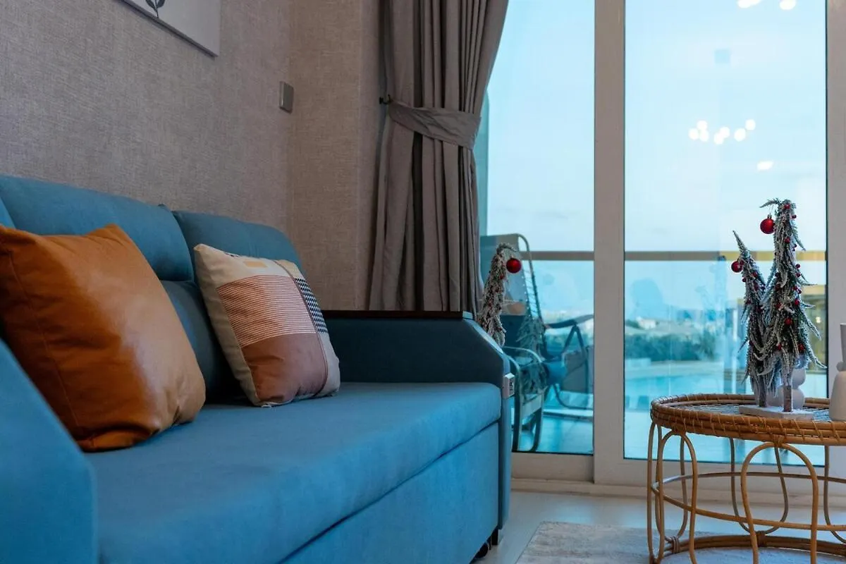 Deluxe Serene Views Studio In Dubai Palm Jumeirah