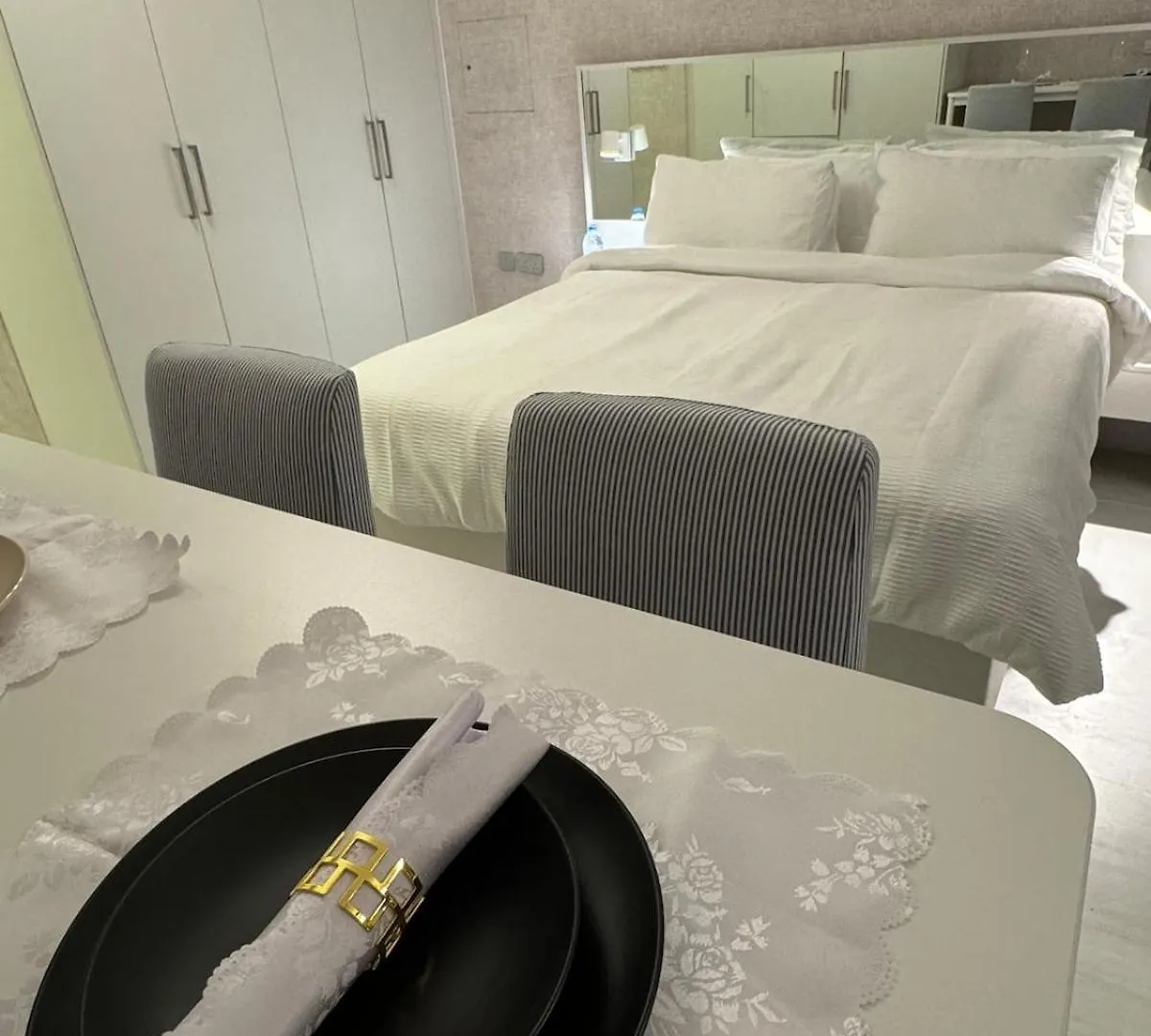 Deluxe Serene Views Studio In Dubai Palm Jumeirah 0*,  United Arab Emirates