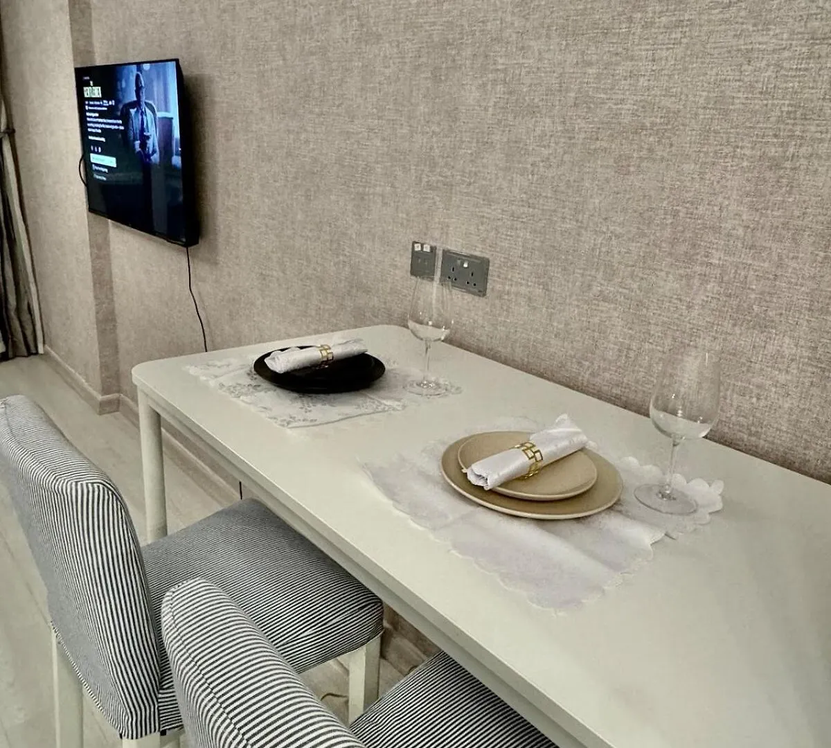 Deluxe Serene Views Studio In Dubai Palm Jumeirah